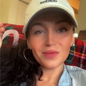 Meet your Posher, Candice